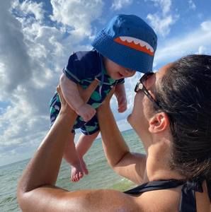 Meet your Posher, Elizabeth